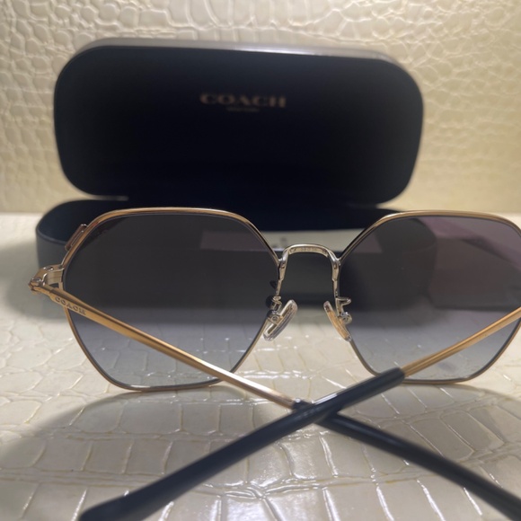 New Coach Women- Hexagon metal shiny Rose Gold frames w/ Gray gradient - Picture 2 of 3
